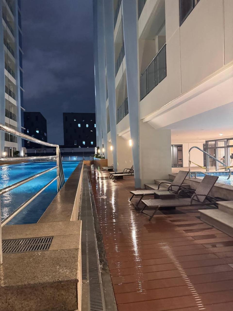 L Condotel Paranaque City Eksteriør bilde