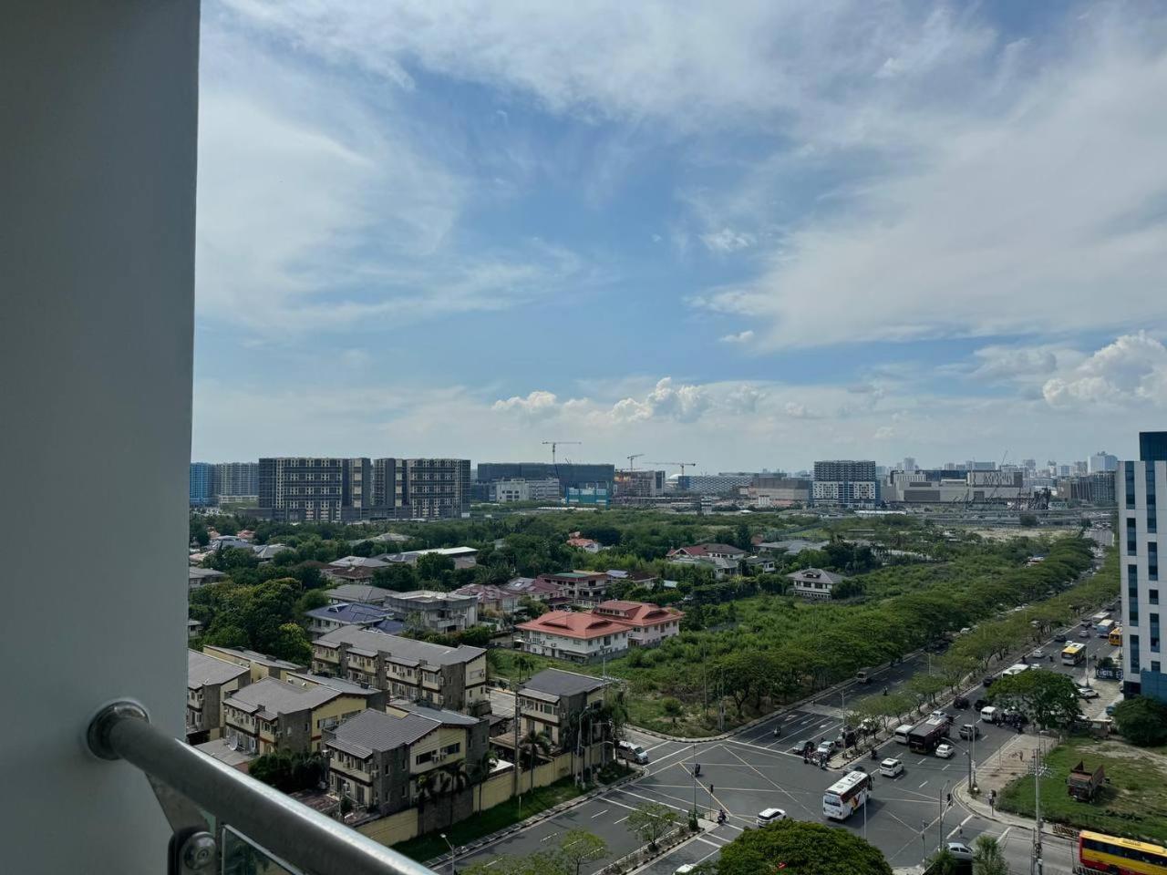 L Condotel Paranaque City Eksteriør bilde