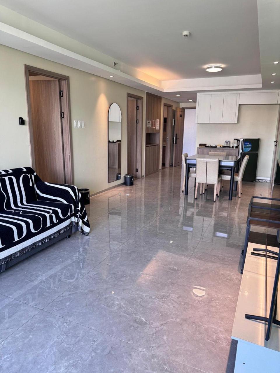 L Condotel Paranaque City Rom bilde