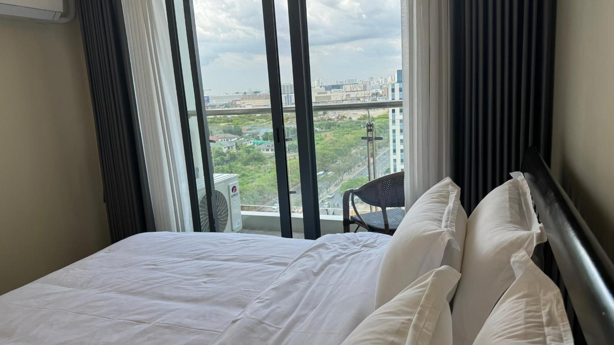 L Condotel Paranaque City Eksteriør bilde
