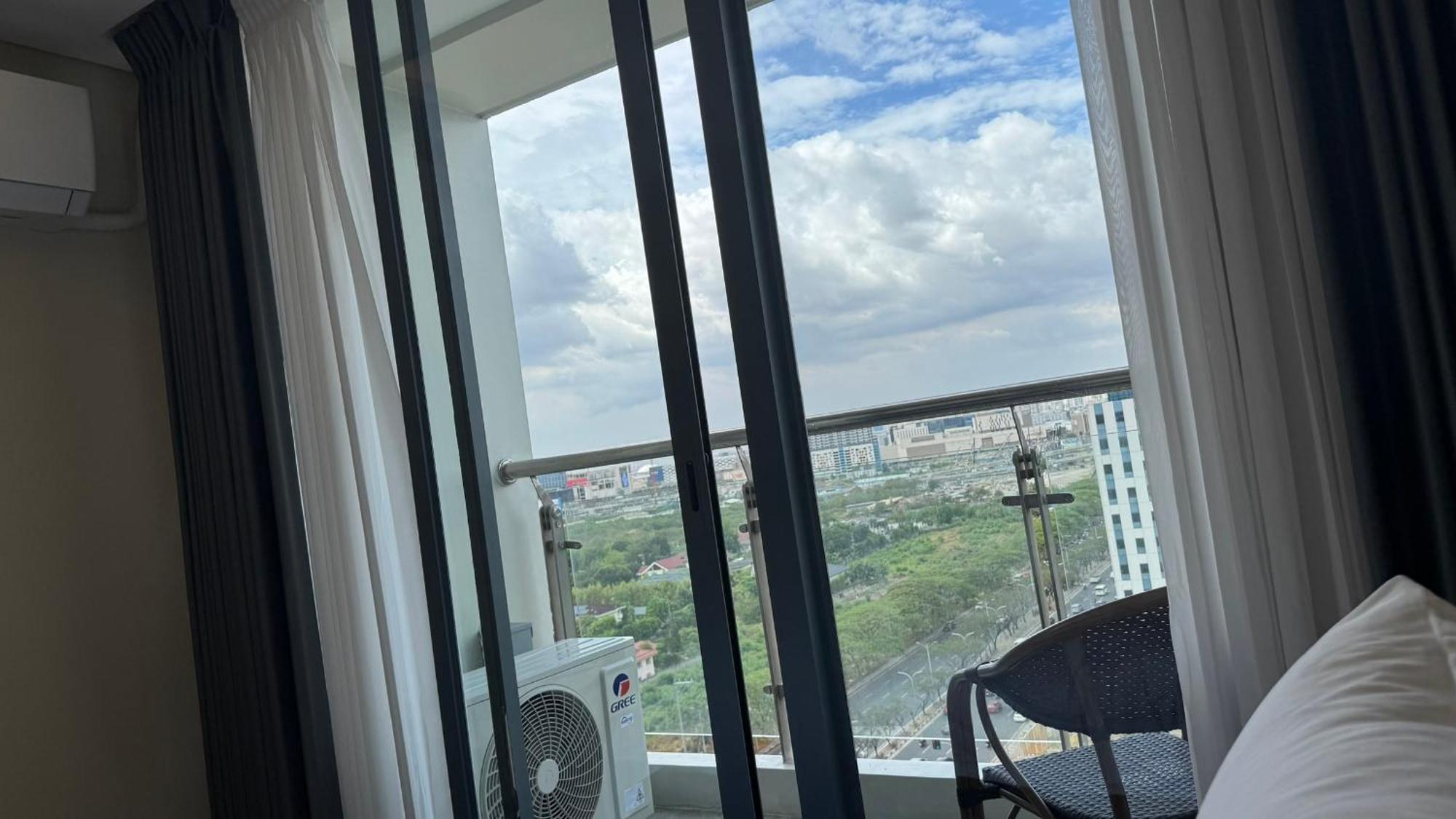 L Condotel Paranaque City Eksteriør bilde